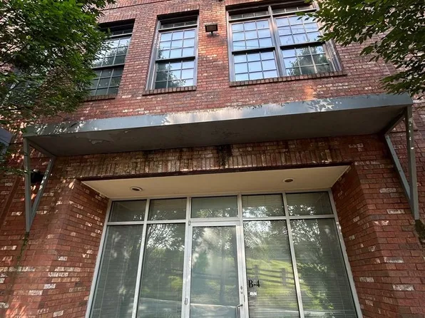 The Lofts @ 945, 945 College Ave #B4, Athens, GA 30601