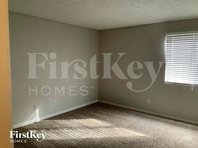 3907 Wood Path Dr — Photo 9