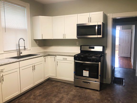 4th image of 169 Myrtle Ave #1