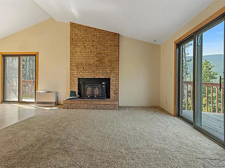 8562 Martin Ln — Photo 5
