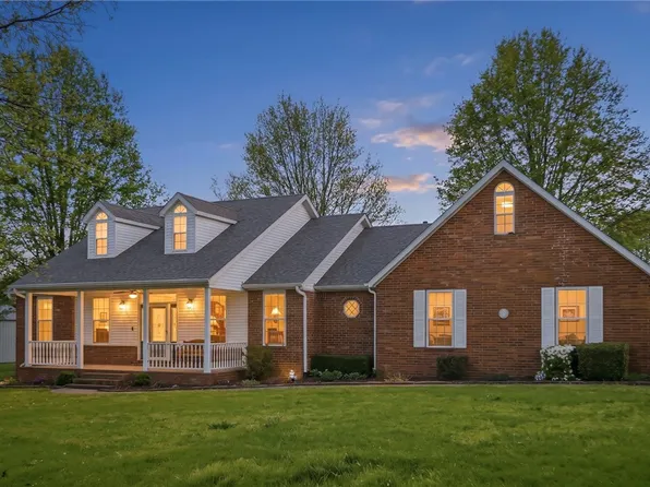 3473 Grapevine Dr, Springdale, AR 72762