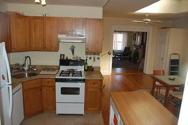 Rented by Citi Habitats | media 5