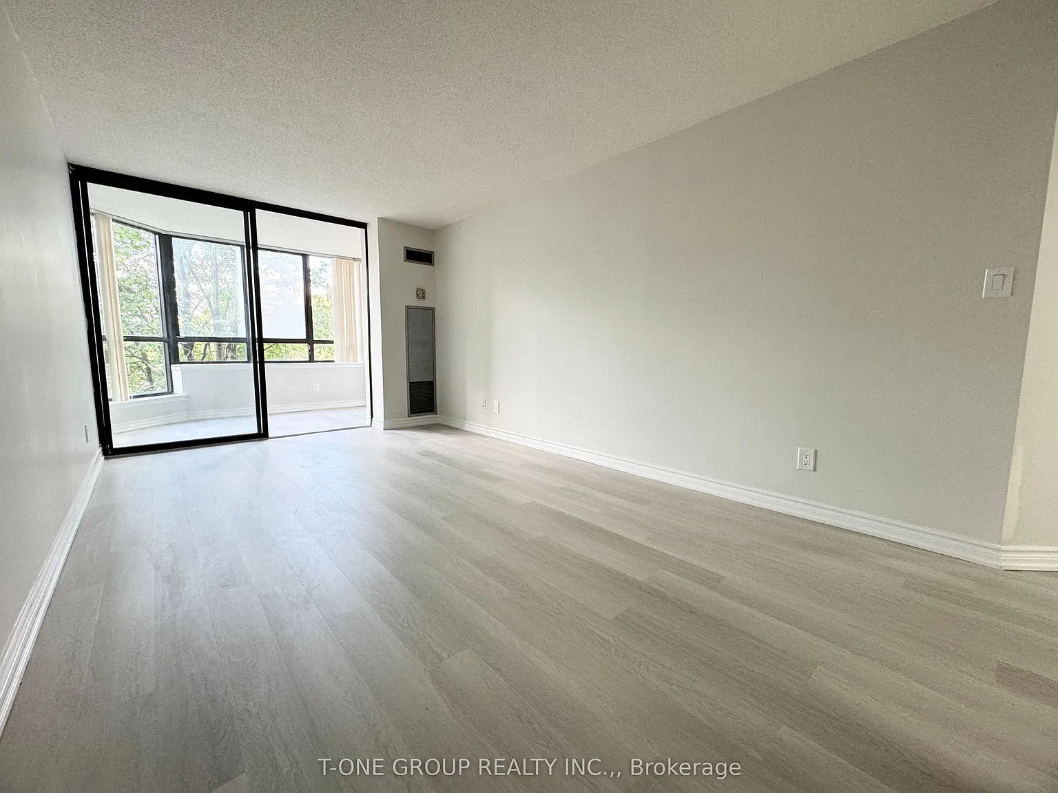 2 bed, $2,400 — Photo 3