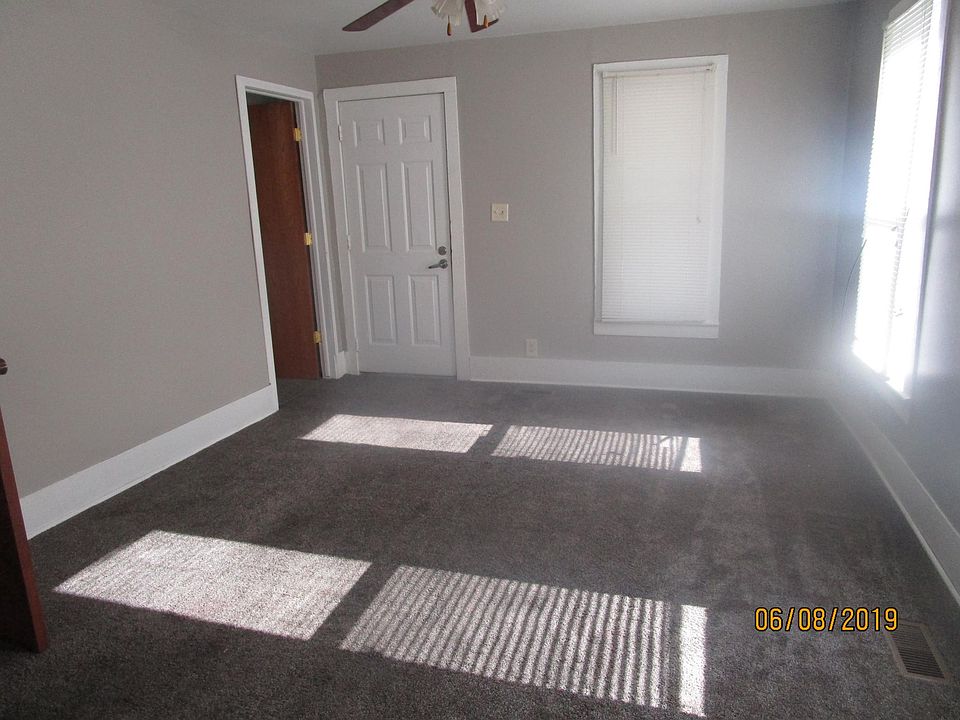 1st image of 1812 W 11th Ave