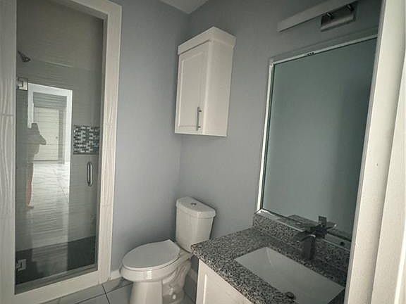 5th image of 1705 Angelina Dr #3