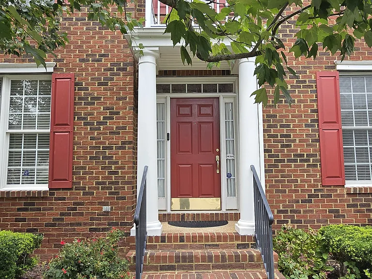 4804 Coachmans Landing Ct — Photo 4