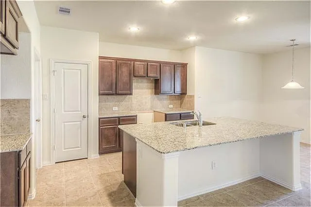 8410 Green Paseo Pl — Photo 13