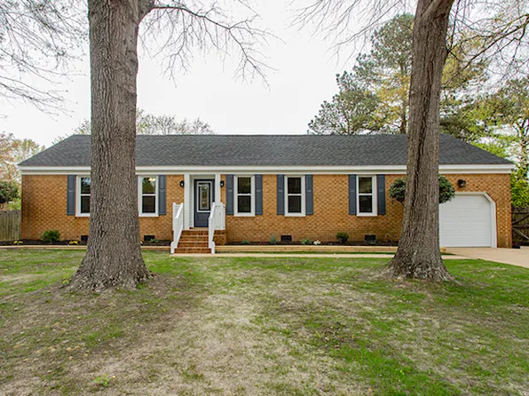 864 Jo Anne Cir, Chesapeake, VA 23322