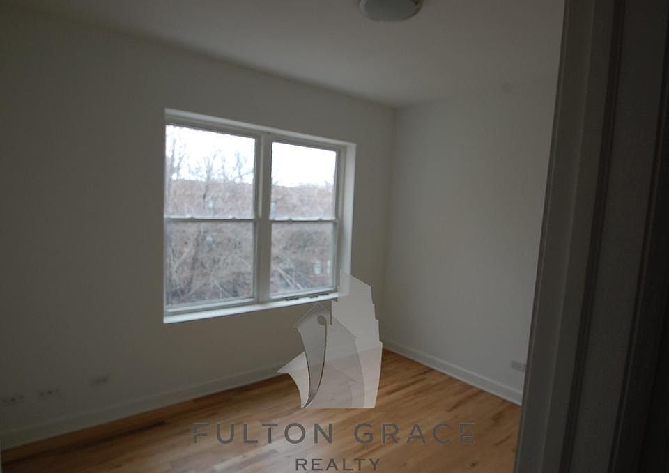 1st image of 4610 N Monticello Ave