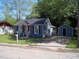 607 Lilly St, Cleburne, TX 76033