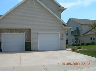 2911 Kentville Dr, Sun Prairie, WI 53590