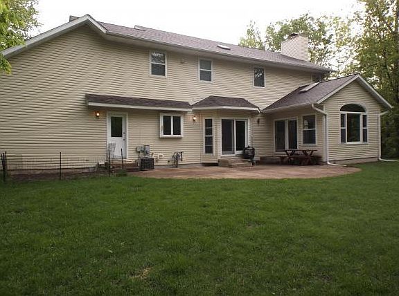 2nd image of 635 Woodland Cir