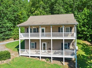 22 Autumn View Dr, Hendersonville, NC 28792