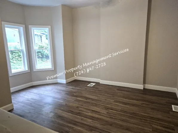 3304 42nd Ave, New Brighton, PA 15066