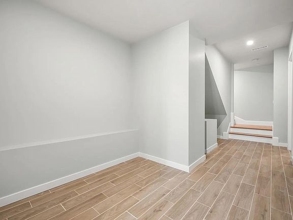 5th image of 147 Grampian Way