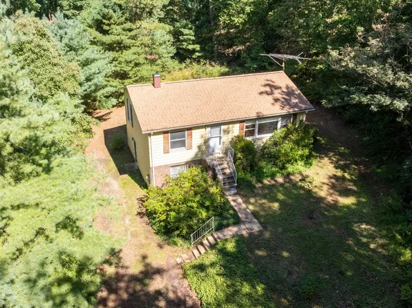 19201 Tyson Rd, White Hall, MD 21161