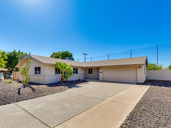 3rd image of 2801 E Mercer Lane