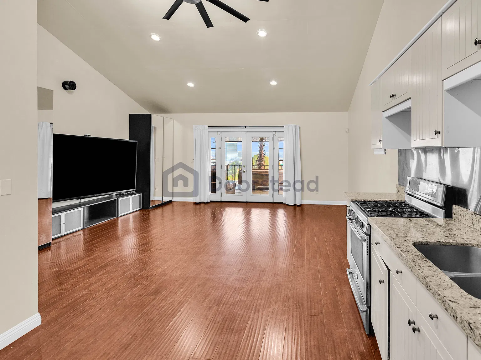 Studio, 1.0 bath, 500 sqft, $2,400 — Photo 1