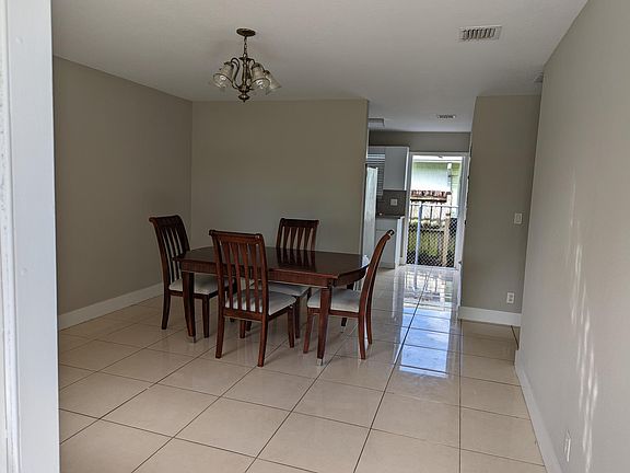 Dining room to Kitchen view