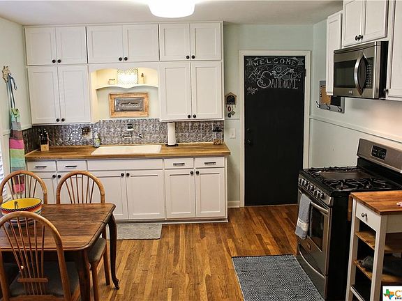 5th image of 252 E Faust St