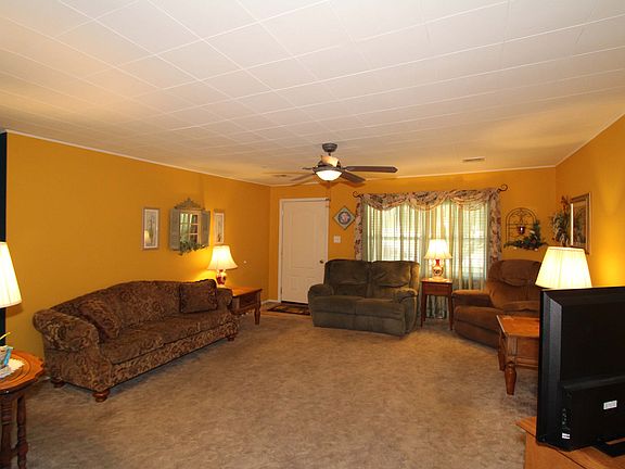 4th image of 121 E Wells Blvd