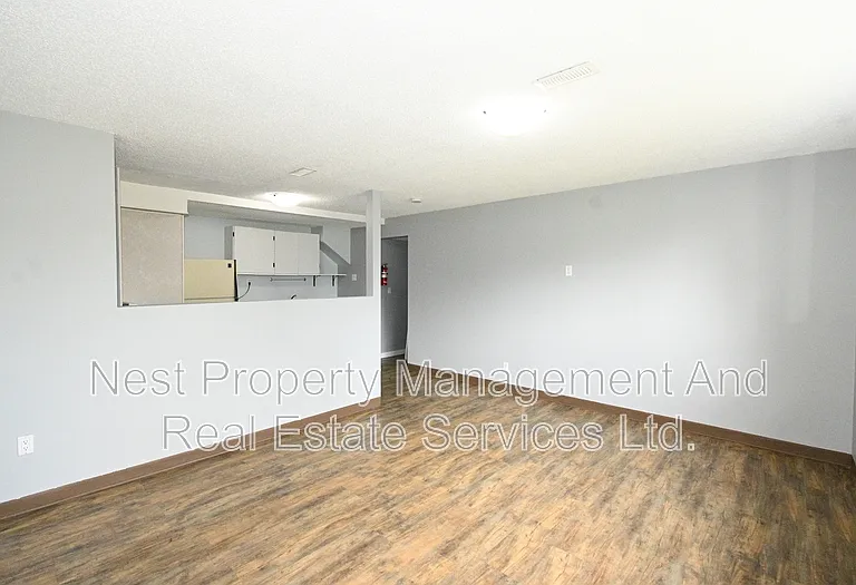 1426 Nation Cres #B — Photo 2