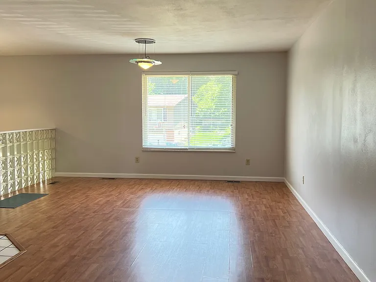 2554 Wesford Dr — Photo 5