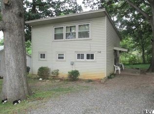 249 5th Ave SE, Hickory, NC 28602
