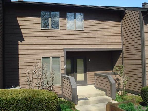 Private front Entrance/