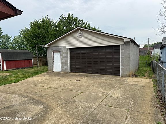 2nd image of 3713 Arcadia Ct