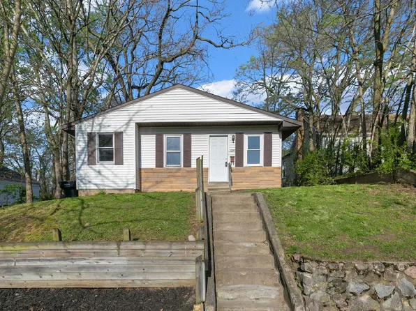 1225 S 27th St, South Bend, IN 46615