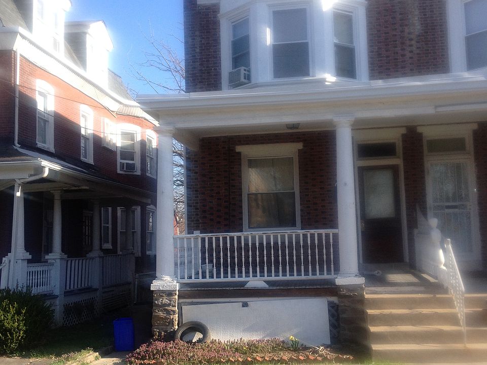 2nd image of 1405 72nd Ave