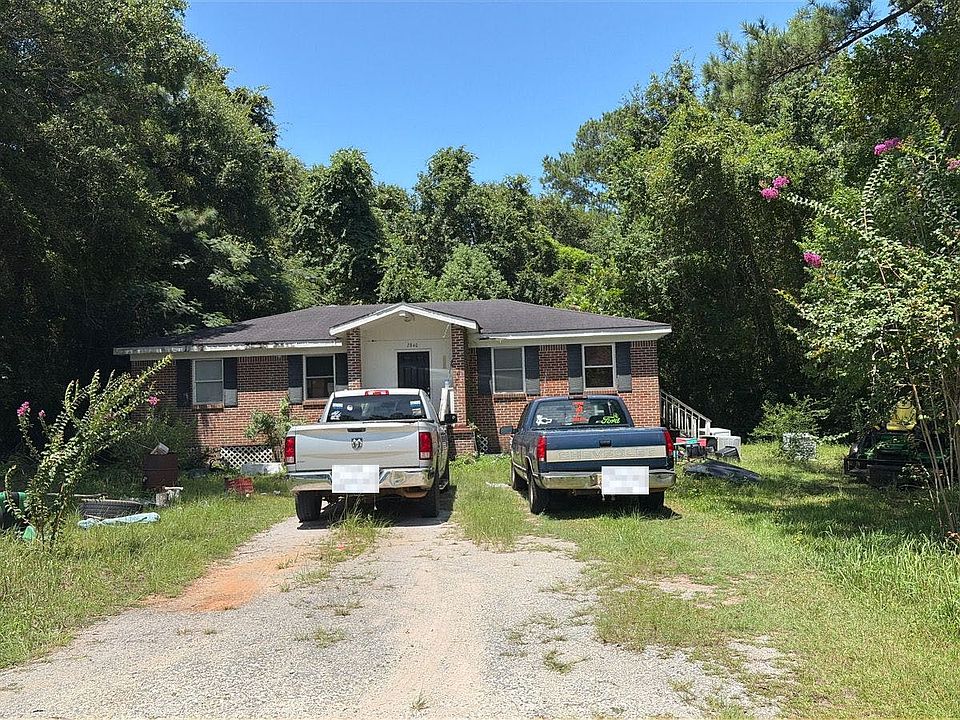 1st image of 2840 Beach Ave