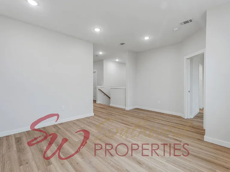 545 Galt Dr — Photo 13