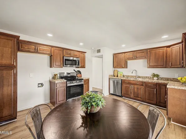 3049 W Corrine Dr, Phoenix, AZ 85029