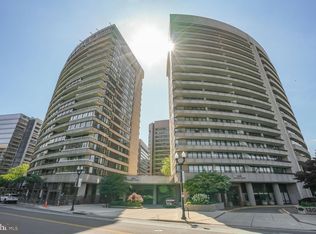 1300 Crystal Dr APT 705S, Arlington, VA