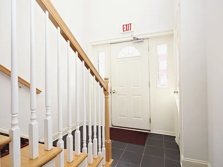 1052 Glenwood Station Ln #201 — Photo 16