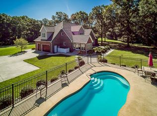 130 Deer Pt, Byrdstown, TN 38549