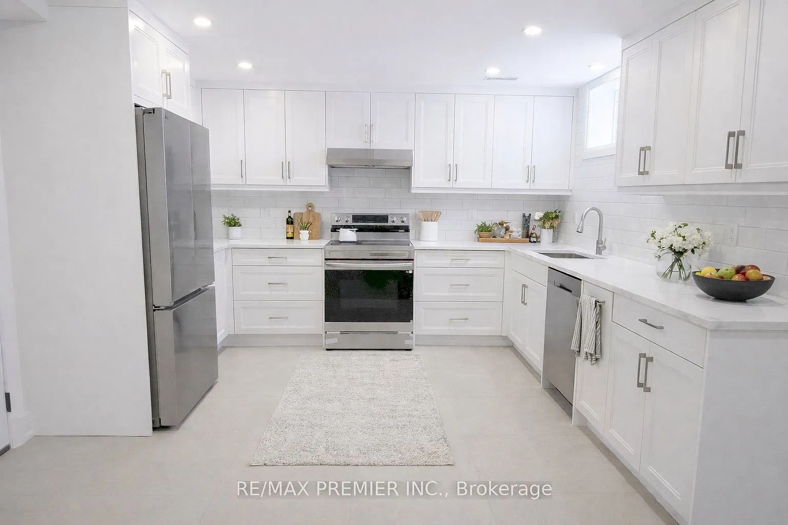 2 bed, $2,800 — Photo 1