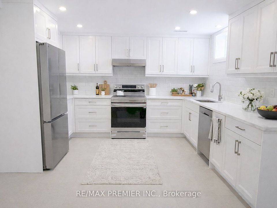 1st image of 115 Mapes Ave