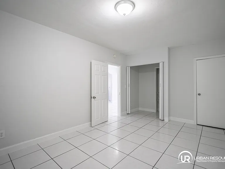 7821 Carlyle Ave #1 — Photo 16