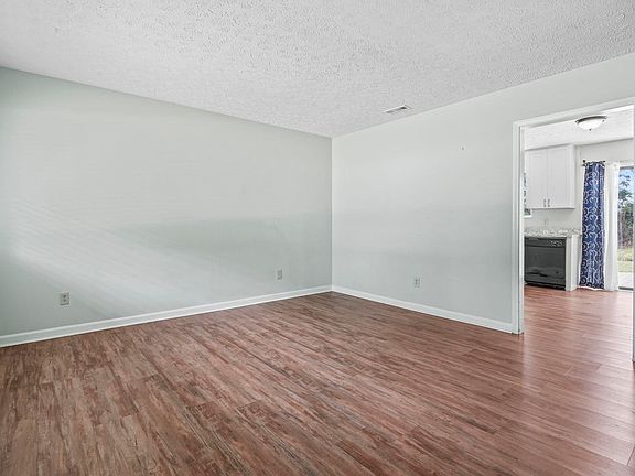 2nd image of 5039 Watergate Dr.