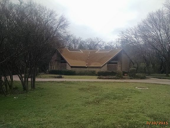 3rd image of 501 Hinton St