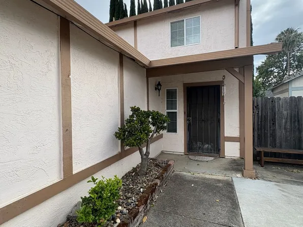 628 Saratoga Ct, Vacaville, CA 95687