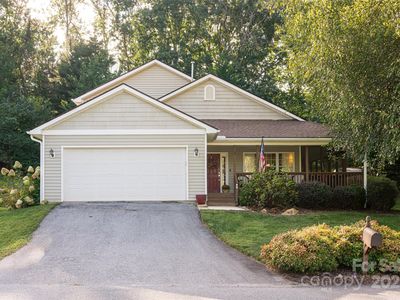 72 Edge Water Ln, Mills River, NC, 28759