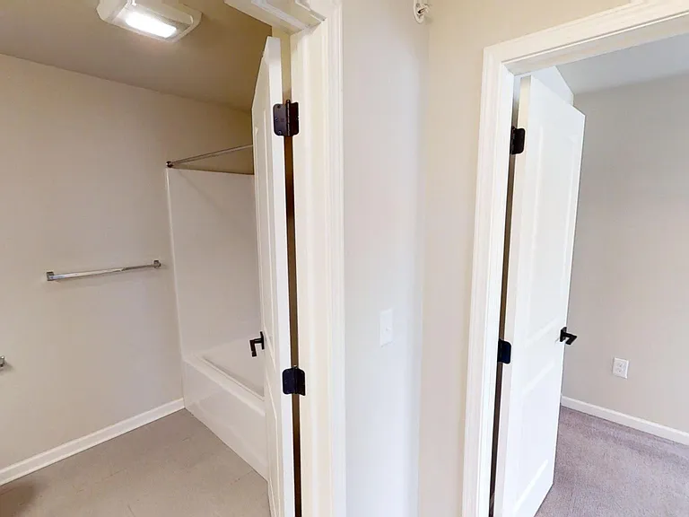 Glen Esk Apartments — Photo 49