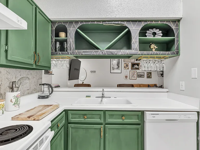 4 Falcon Ridge Ln — Photo 41
