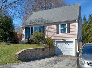 35 Ferndale Ave, Waterbury, CT 06708