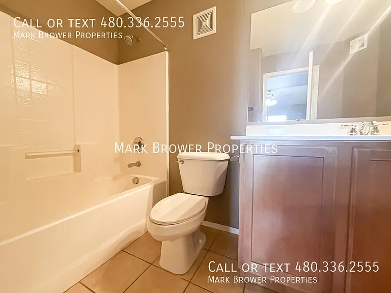 2402 E 5th St #1676 — Photo 17