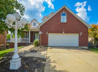 743 Rogers Rd, Villa Hills, KY 41017